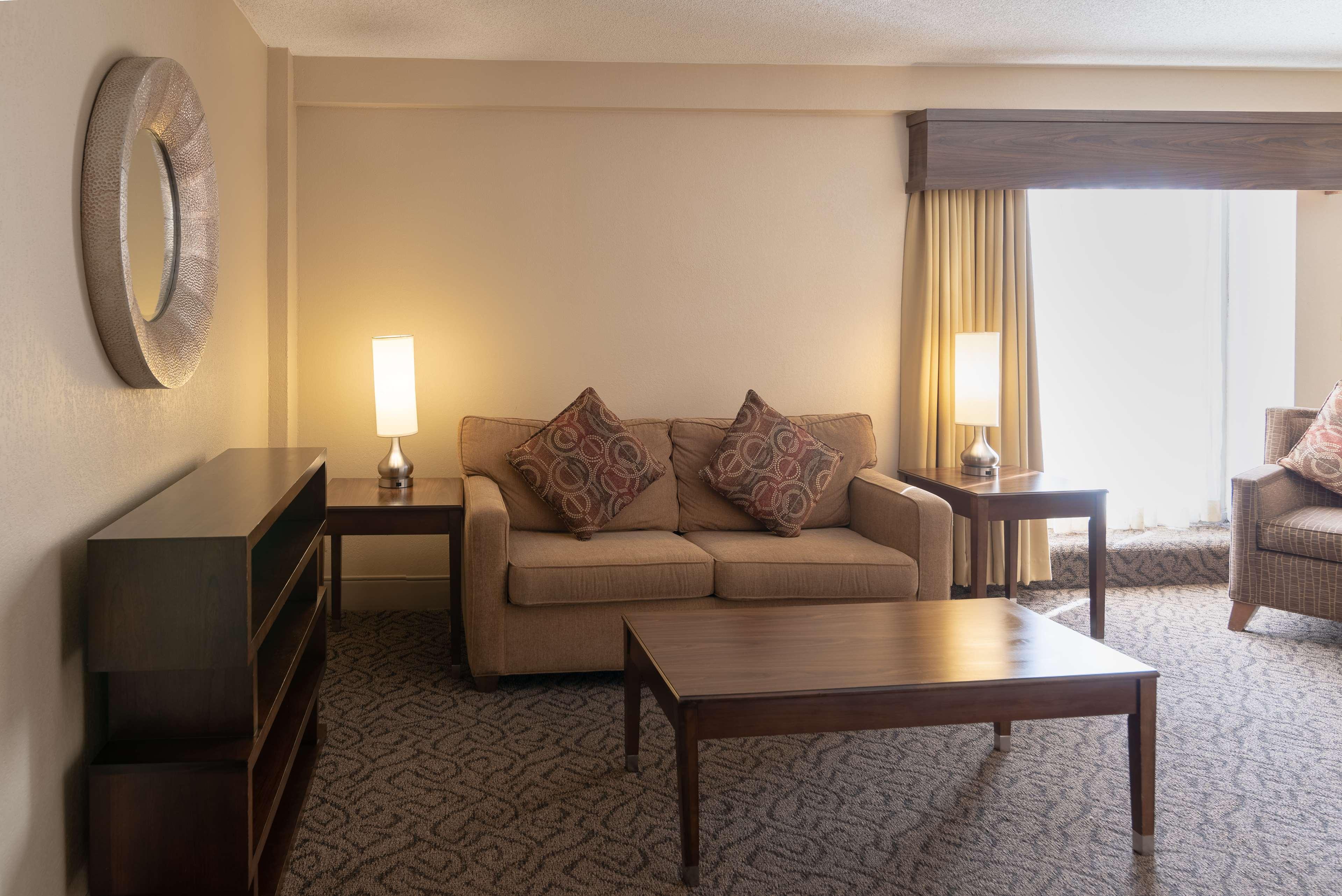 Doubletree By Hilton Norfolk Airport Otel Dış mekan fotoğraf